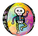 Le ballon d'Halloween Orbz Bare Bones 16" d'Anagram/MD représente un squelette de dessin animé souriant avec des os arc-en-ciel et des formes d'os multicolores sur un fond dégradé, ainsi que la mention "Joyeux Halloween" sur le bord.